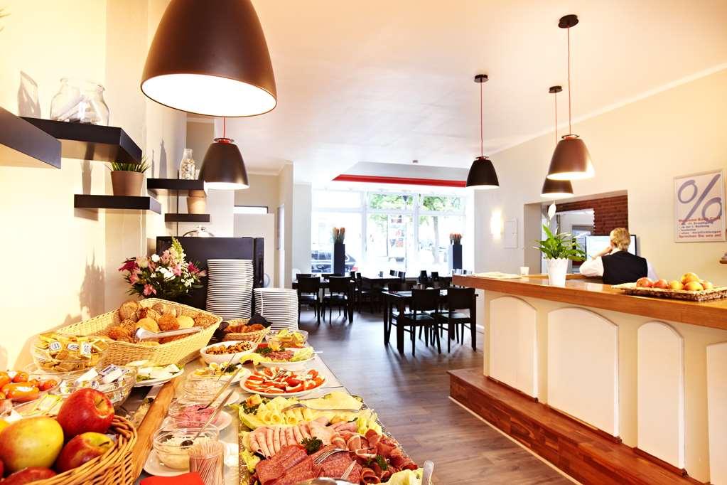 Hotel Ostseehalle Kiel By Premiere Classe Étterem fotó